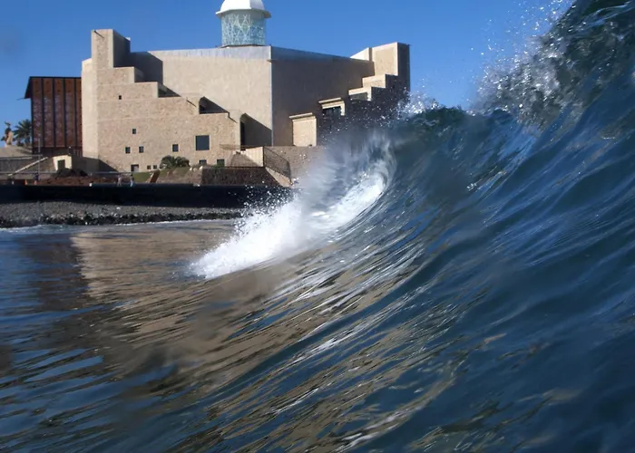 Great Balcony Over Blue Sea By Canariasgetaway Сasa de vacaciones